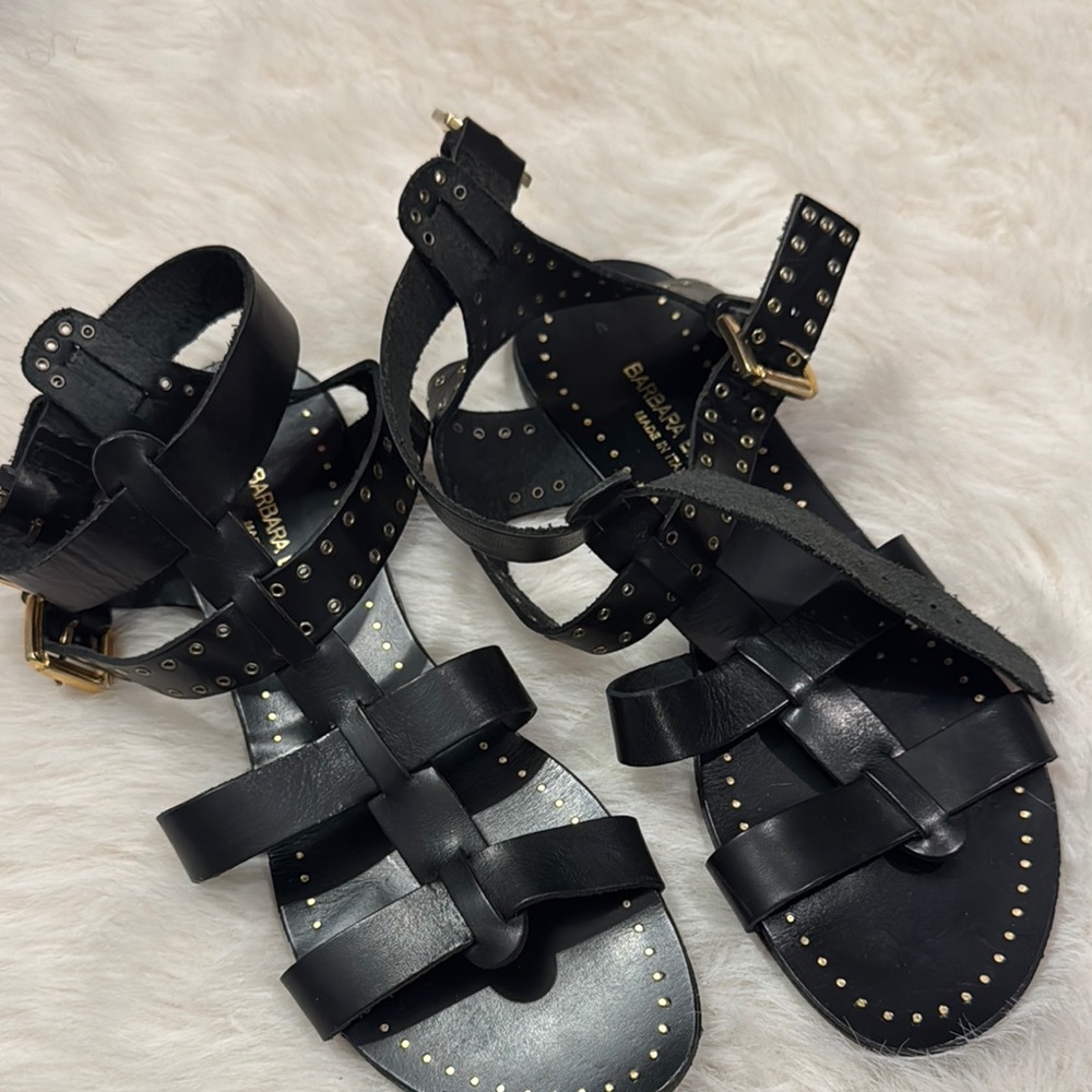Black Gladiator Leather Sandals with Studded Detailing Size 8 pre-owned.